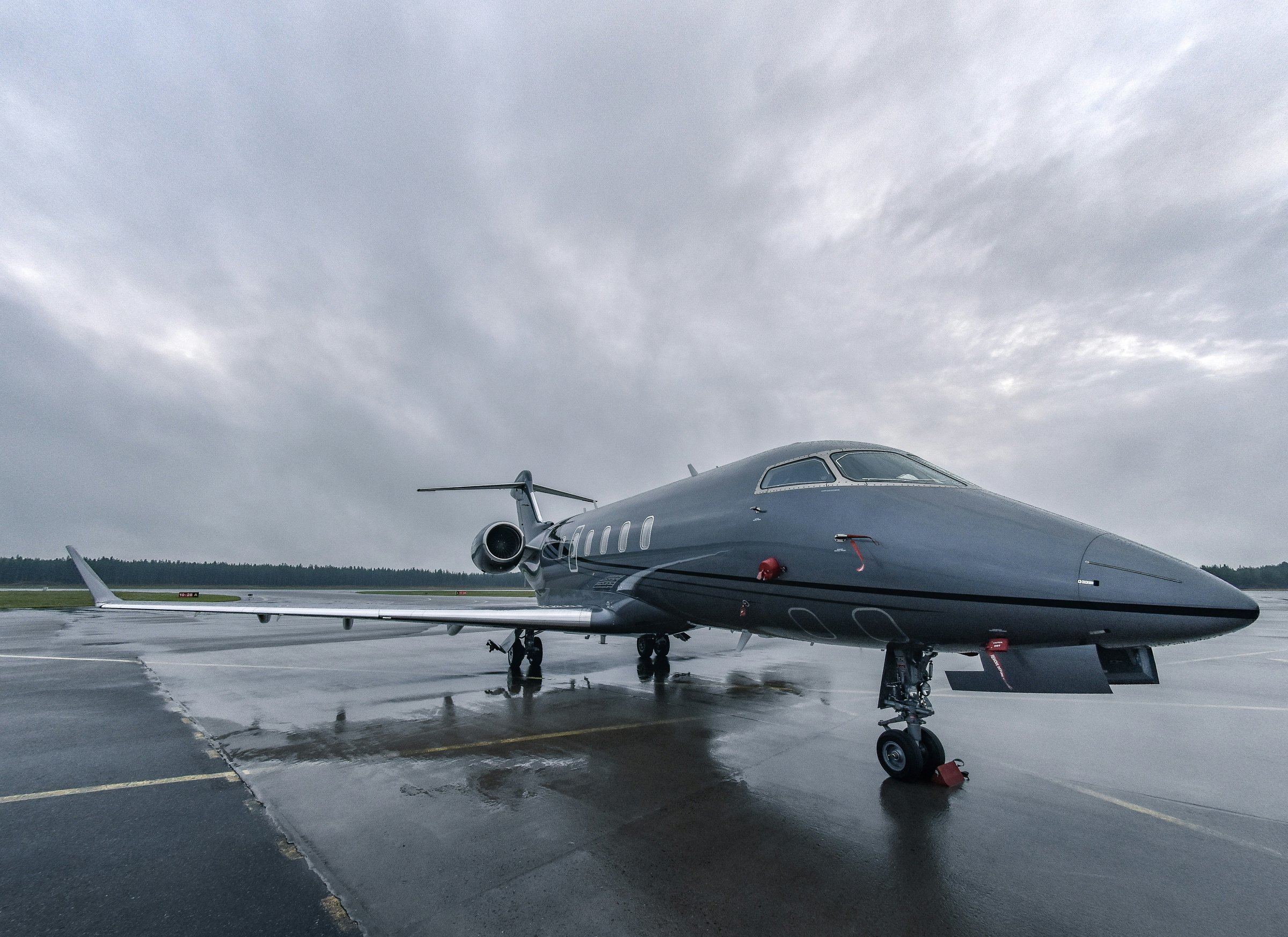 Embraer Phenom 300